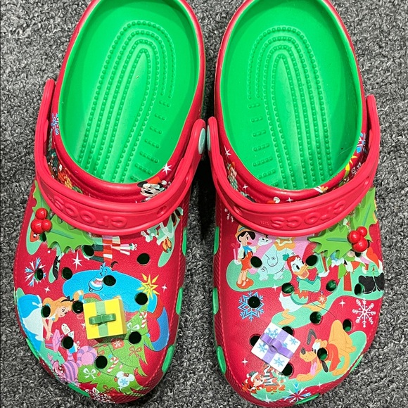 Christmas Crocs - Picture 2 of 5